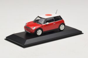 Mini Cooper One R50 Rood Met Japanse Vlag Minichamps 1:43 MINI034 Metaal — afbeelding 2 van 5