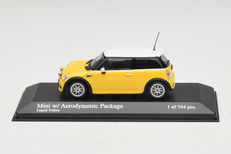 Mini Cooper One R50 met Aeropakket Geel Minichamps 1:43 Mini Cooper One R50 met Aeropakket Geel Minichamps 1:43 431138274 Metaal