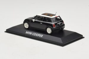 Mini Cooper S R53 Zwart Met Panoramadak Minichamps 1:43 MINI022 Metaal — afbeelding 3 van 4