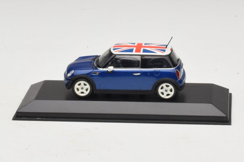 Mini Cooper S R53 Blauw Met Britse Vlag Minichamps 1:43 Mini Cooper S R53 Blauw Met Britse Vlag Minichamps 1:43 MINI026 Metaal