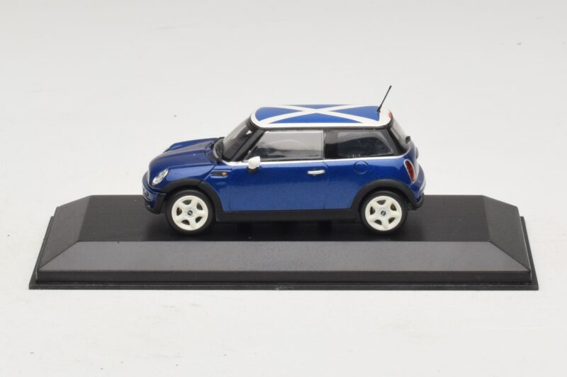 Mini Cooper S R53 Blauw Met Schotse Vlag Minichamps 1:43 MINI016 Metaal