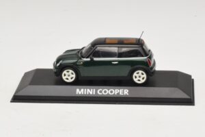 Mini Cooper S R53 Donkergroen Met Zwart Dak Minichamps 1:43 MINI023 Metaal