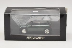 Mini Cooper S R53 Donkergroen Met Zwart Dak Minichamps 1:43 MINI023 Metaal — afbeelding 5 van 5