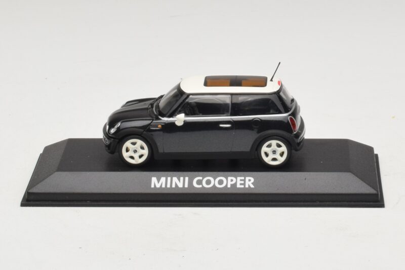 Mini Cooper S R53 Donkergroen Met Panoramadak Minichamps 1:43 MINI015 Metaal