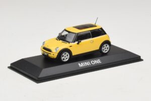 Mini Cooper S R53 Liquid Yellow Met Panoramadak Minichamps 1:43 MINI013 Metaal — afbeelding 2 van 4