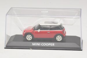 Mini Cooper S R53 Rood Met Panoramadak Minichamps 1:43 MINI024 Metaal — afbeelding 4 van 5