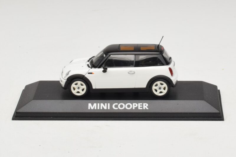 Mini Cooper S R53 Wit Met Zwart Dak Minichamps 1:43 MINI027 Metaal