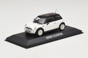 Mini Cooper S R53 Wit Met Zwart Dak Minichamps 1:43 MINI027 Metaal — afbeelding 2 van 4