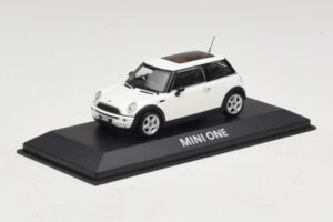 Mini Cooper S R53 Wit Met Panoramadak Minichamps 1:43 MINI020 Metaal — afbeelding 2 van 5