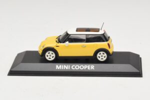 Mini Cooper S R53 Geel Met Geel Panoramadak Minichamps 1:43 MINI029 Metaal