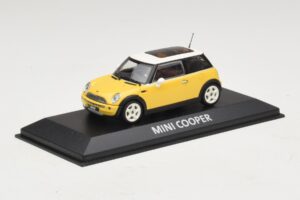 Mini Cooper S R53 Geel Met Geel Panoramadak Minichamps 1:43 MINI029 Metaal — afbeelding 2 van 4