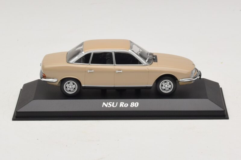 NSU Ro 80 Beige Maxichamps 1:43 940015401 Metaal