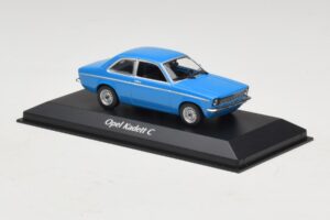 Opel Kadett C Blauw Maxichamps 1:43 940045601 Metaal — afbeelding 3 van 5
