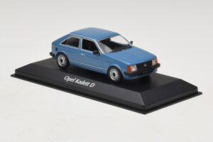 Opel Kadett D Blauw Maxichamps 1:43 940044100 Metaal — afbeelding 3 van 5