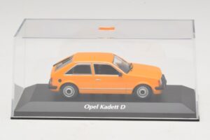 Opel Kadett D Oranje Maxichamps 1:43 940044101 Metaal — afbeelding 4 van 5