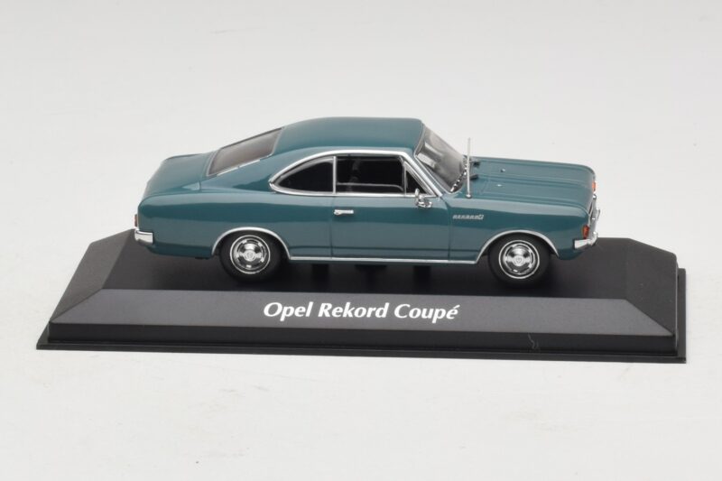Opel Rekord C Coupé Blauw Maxichamps 1:43 940046121 Metaal