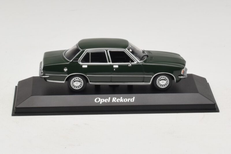 Opel Rekord D Donkergroen Maxichamps 1:43 940044001 Metaal