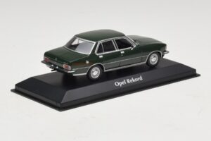 Opel Rekord D Donkergroen Maxichamps 1:43 940044001 Metaal — afbeelding 2 van 5