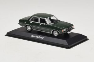 Opel Rekord D Donkergroen Maxichamps 1:43 940044001 Metaal — afbeelding 3 van 5