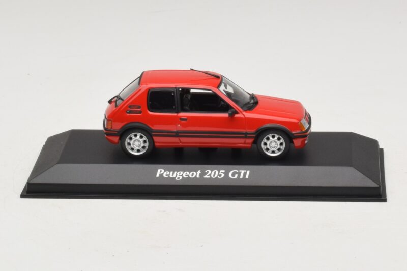 Peugeot 205 GTi Rood Maxichamps 1:43 940112300 Metaal