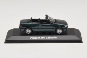 Peugeot 306 Cabriolet Groen Metallic Maxichamps 1:43 Peugeot 306 Cabriolet Groen Metallic Maxichamps 1:43 940112833 Metaal