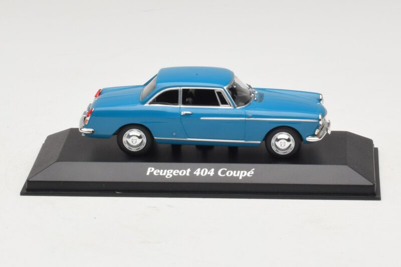 Peugeot 404 Coupé Blauw Maxichamps 1:43 Peugeot 404 Coupé Blauw Maxichamps 1:43 940112921 Metaal