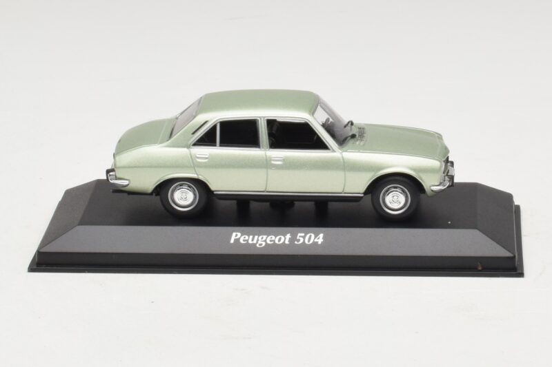 Peugeot 504 Lichtgroen Metallic Maxichamps 1:43 940112501 Metaal