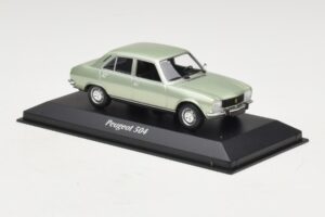 Peugeot 504 Lichtgroen Metallic Maxichamps 1:43 940112501 Metaal — afbeelding 3 van 5