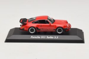 Porsche 911 930 Turbo 3.3 Rood Maxichamps 1:43 940069000 Metaal