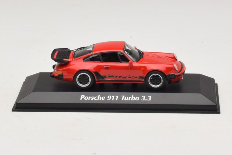 Porsche 911 930 Turbo 3.3 Rood Maxichamps 1:43 940069000 Metaal
