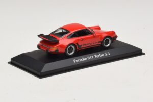 Porsche 911 930 Turbo 3.3 Rood Maxichamps 1:43 940069000 Metaal — afbeelding 2 van 5