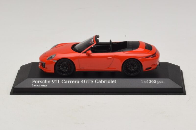 Porsche 911 991.1 Carrera 4 GTS Cabriolet Oranje Minichamps 1:43 410067331 Metaal