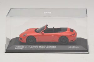 Porsche 911 991.1 Carrera 4 GTS Cabriolet Oranje Minichamps 1:43 410067331 Metaal — afbeelding 4 van 5