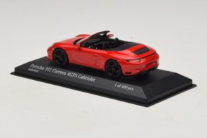Porsche 911 991.1 Carrera 4 GTS Cabriolet Rood Minichamps 1:43 410067330 Metaal — afbeelding 3 van 5