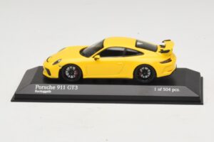 Porsche 911 991.1 GT3 Geel Minichamps 1:43 410066020 Metaal
