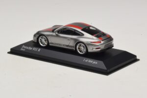 Porsche 911 991.1 R Zilver Met Oranje Strepen Minichamps 1:43 410066222 Metaal — afbeelding 3 van 5