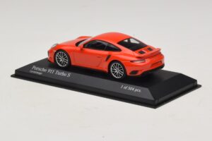Porsche 911 991.1 Turbo S Oranje Minichamps 1:43 410067171 Metaal — afbeelding 3 van 5