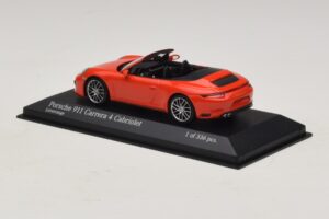 Porsche 911 991.2 Carrera 4 Cabriolet Oranje Minichamps 1:43 410067231 Metaal — afbeelding 3 van 5
