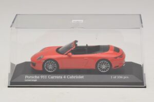 Porsche 911 991.2 Carrera 4 Cabriolet Oranje Minichamps 1:43 410067231 Metaal — afbeelding 4 van 5