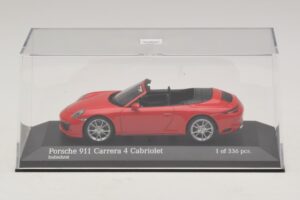 Porsche 911 991.2 Carrera 4 Cabriolet Rood Minichamps 1:43 410067230 Metaal — afbeelding 4 van 5