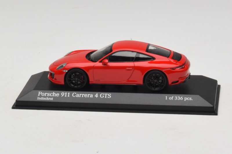 Porsche 911 991.2 Carrera 4 GTS Rood Minichamps 1:43 410067320 Metaal