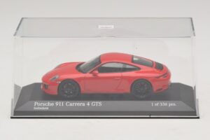 Porsche 911 991.2 Carrera 4 GTS Rood Minichamps 1:43 410067320 Metaal — afbeelding 4 van 5