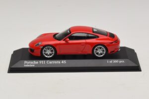 Porsche 911 991.2 Carrera 4S Rood Minichamps 1:43 410067240 Metaal