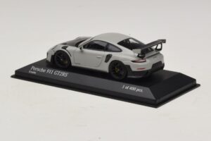 Porsche 911 991.2 GT2 RS Chalk Minichamps 1:43 410067237 Metaal — afbeelding 3 van 5