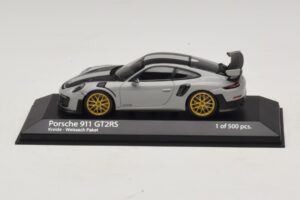 Porsche 911 991.2 GT2 RS Weissach Package Chalk Minichamps 1:43 410067220 Metaal