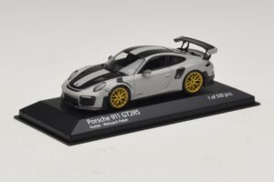 Porsche 911 991.2 GT2 RS Weissach Package Chalk Minichamps 1:43 410067220 Metaal — afbeelding 2 van 5