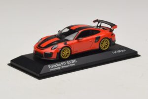 Porsche 911 991.2 GT2 RS Weissach Package Oranje Minichamps 1:43 410067224 Metaal — afbeelding 2 van 5