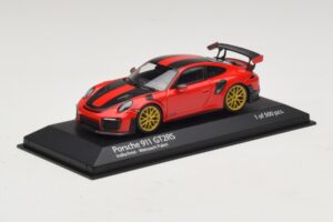 Porsche 911 991.2 GT2 RS Weissach Package Rood Minichamps 1:43 410067221 Metaal — afbeelding 2 van 5