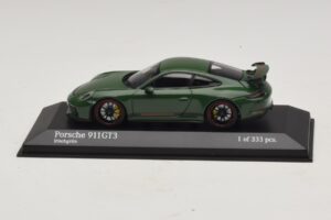 Porsche 911 991.2 GT3 Groen Minichamps 1:43 410066028 Metaal