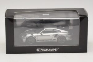 Porsche 911 991.2 GT3 RS Zilver Minichamps 1:43 410067020 Metaal — afbeelding 5 van 5